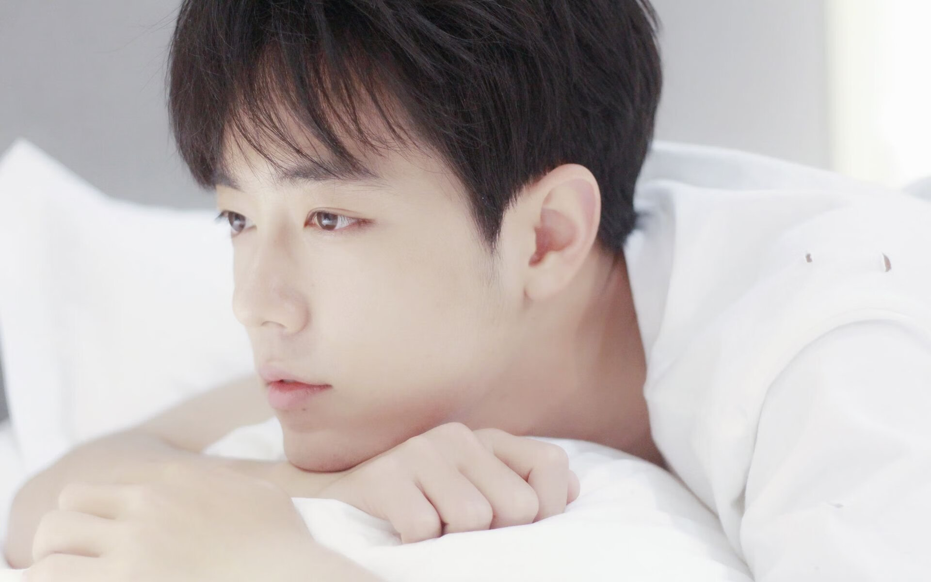 “策略高手:幕后布控的智谋比拼”