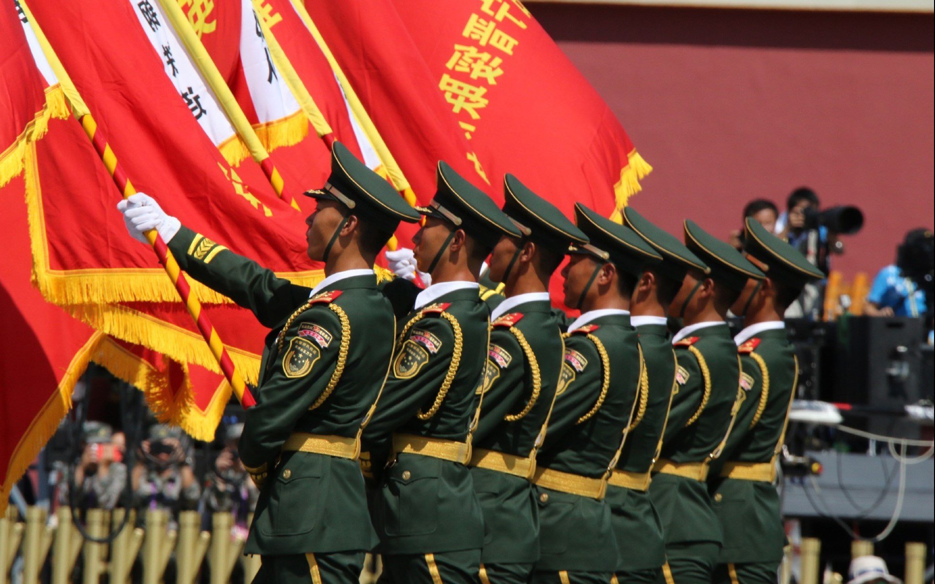 德甲：莱比锡4-1大胜美因茨，强烈的进攻火力引人关注，莱比锡8-0美因茨