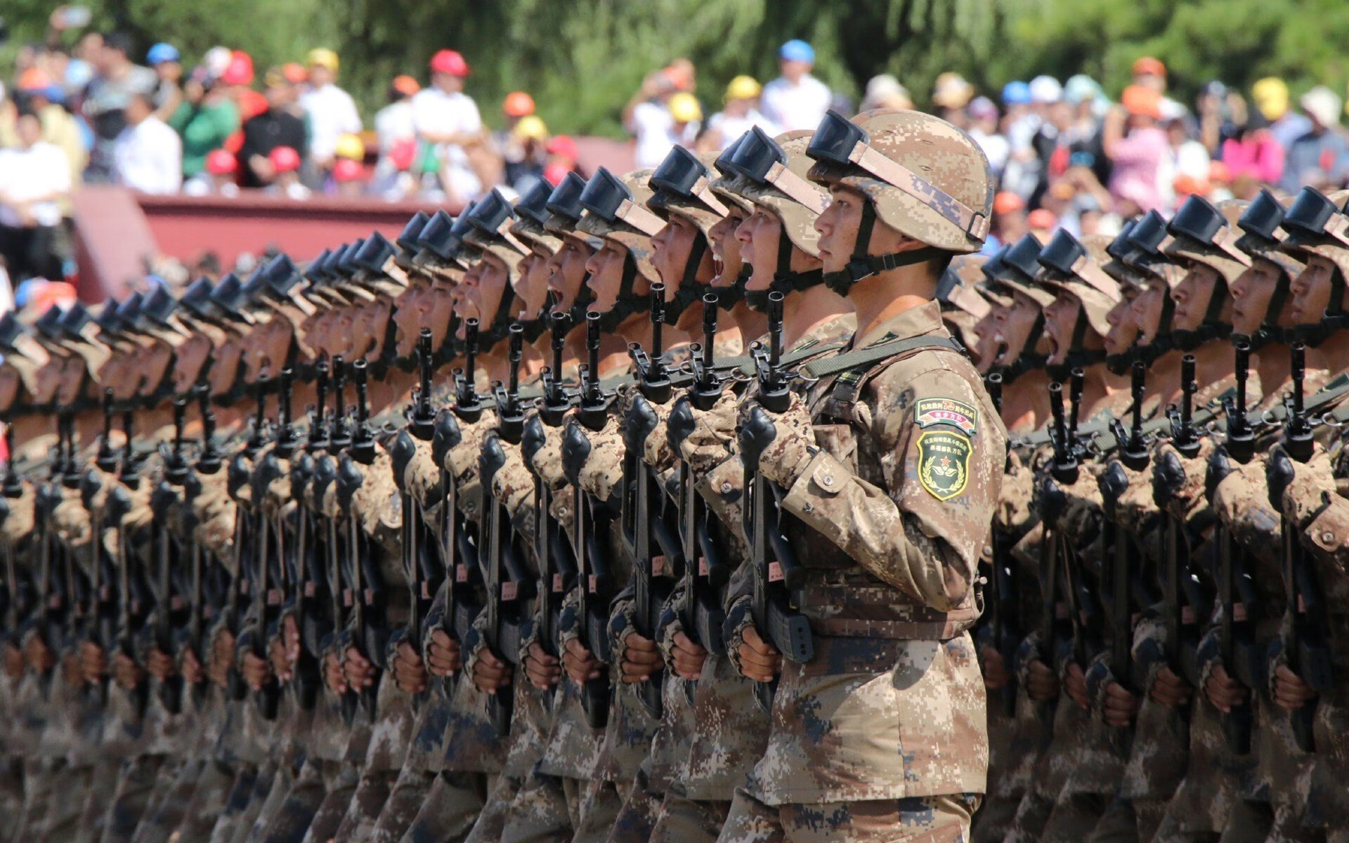 APP下载 LY Sports-欧洲杯预选赛中的精彩时刻：全场观众欢腾不已，欧洲杯预选赛情况