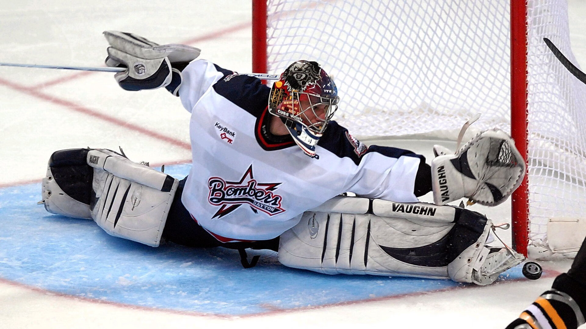 2017年季后赛：库里在对阵马刺的系列赛中累计投中超过20个三分，成为历史最强“投手”之一