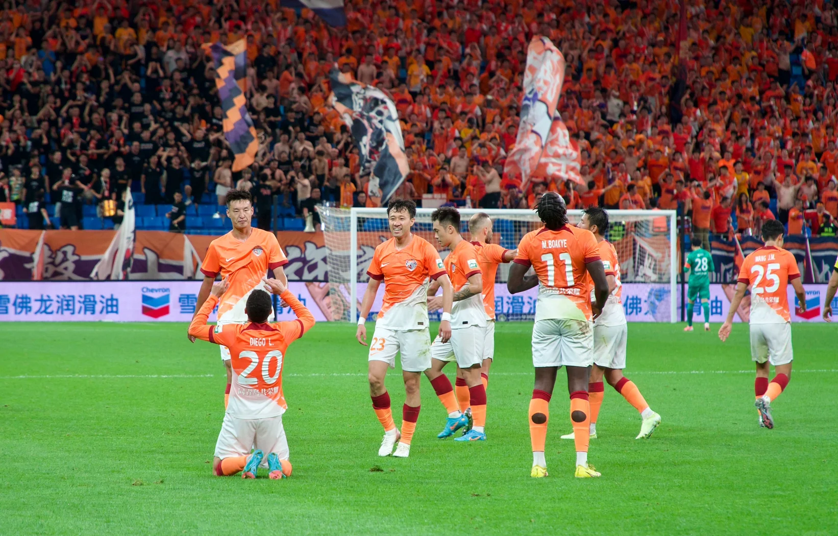 "中超蔚为壮观的对抗：球队间的激情较量"