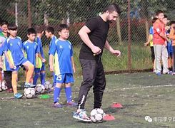 "足球青训营：未来之星崛起的舞台"