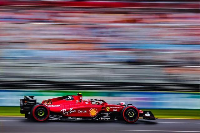 包含"走进F1：速度与激情的巅峰体验"的词条